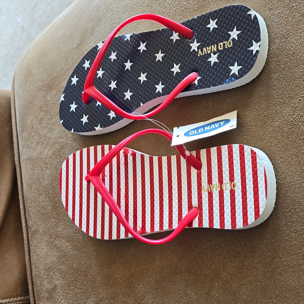 Old Navy stars and stripes flip flops